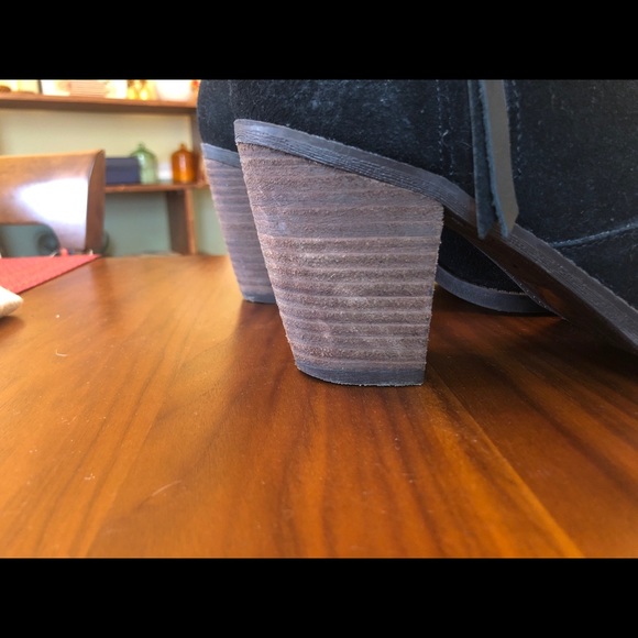 DV by Dolce Vita Jaspin Black Suede Boots Sz 8.5 - Picture 6 of 7